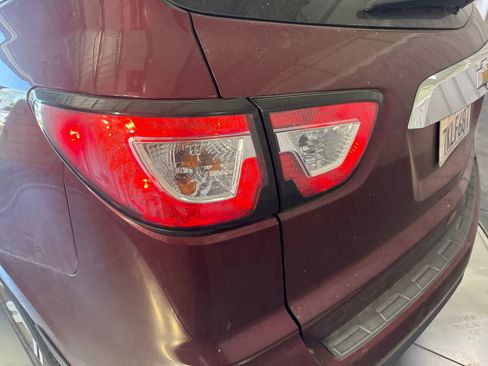 Used 2015 Chevrolet Traverse LT FWD image 11