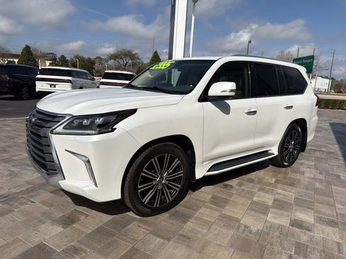 Used 2018 Lexus LX 570 4WD w/ Luxury Package image 6