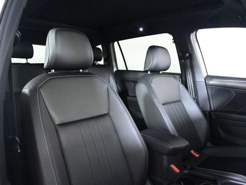 Used 2023 Volkswagen Tiguan SE R-Line FWD image 16