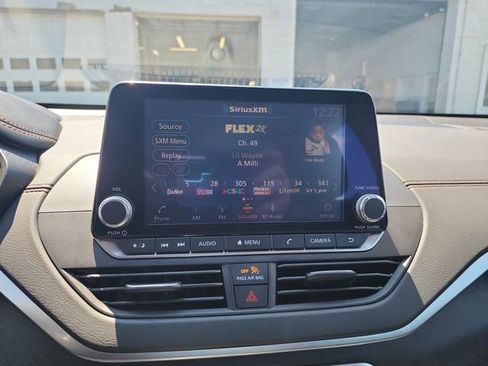 Used 2022 Nissan Altima 2.5 SR AWD/4WD image 22