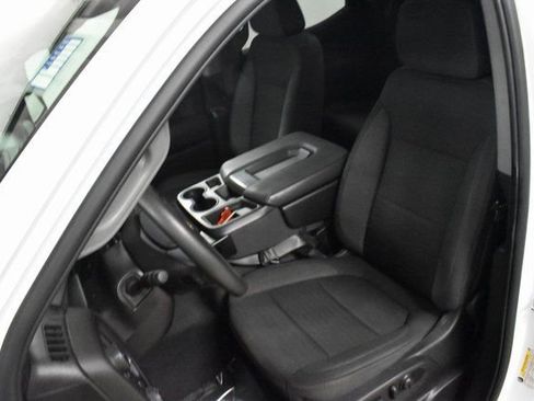 Used 2022 Chevrolet Silverado 1500 Custom w/ Safety Confidence Package image 12