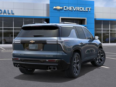 New 2026 Chevrolet Traverse High Country w/ LPO, Floor Liner Package AWD/4WD image 4