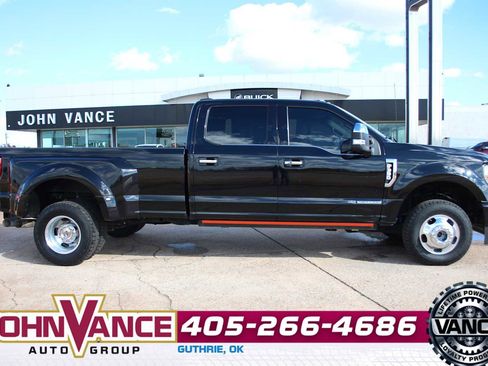 Used 2022 Ford F350 Platinum image 14