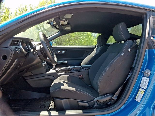 Used 2019 Ford Mustang Coupe RWD image 13