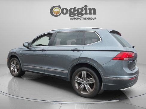 Used 2020 Volkswagen Tiguan SE image 3