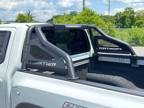 Used 2023 Nissan Frontier PRO-4X w/ Pro-4X Premium Package AWD/4WD image 17
