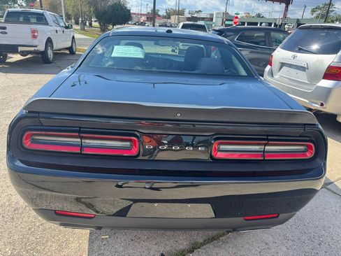 Used 2016 Dodge Challenger SXT w/ Blacktop Package image 3