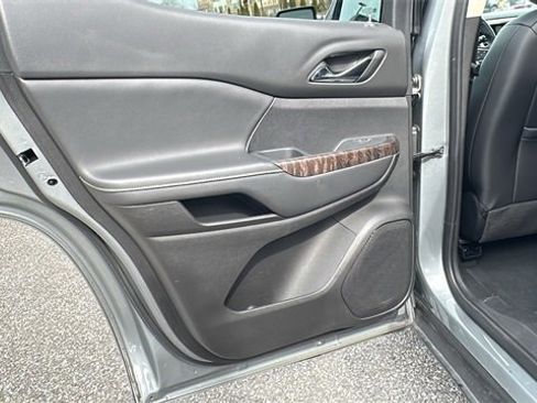 Used 2023 GMC Acadia Denali w/ Denali Technology Package image 20