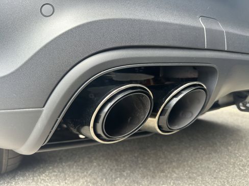 Certified 2025 Porsche Cayenne E-Hybrid Coupe AWD/4WD image 20
