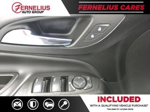 Used 2022 Chevrolet Equinox LT AWD/4WD image 16