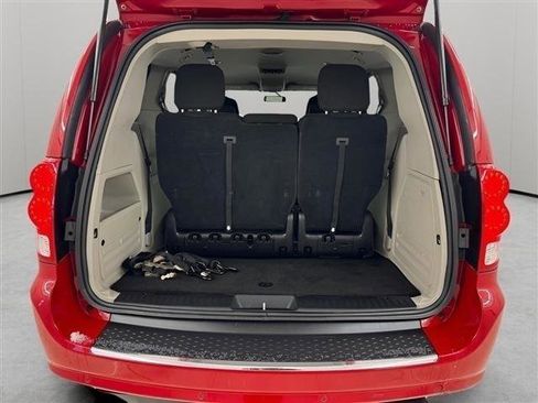 Used 2016 Dodge Grand Caravan SE w/ Quick Order Package 29E SE FWD image 7