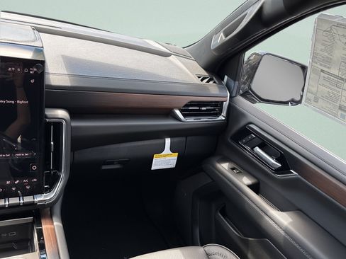 New 2026 GMC Yukon Denali w/ Denali Reserve Package AWD/4WD image 33