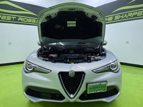 Used 2022 Alfa Romeo Stelvio Ti image 4