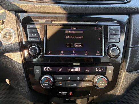 Used 2019 Nissan Rogue SV AWD/4WD image 33