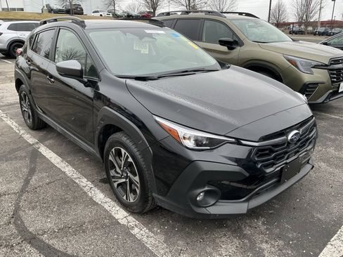 Used 2024 Subaru Crosstrek 2.0i Premium image 2
