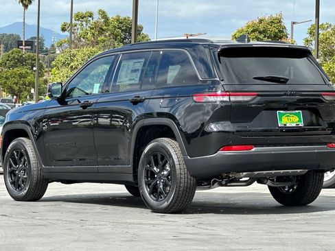 New 2026 Jeep Grand Cherokee 4WD image 6