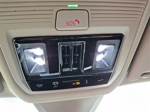 Used 2024 Volkswagen Atlas SEL Premium R-Line image 25