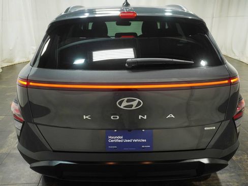 Used 2024 Hyundai Kona SEL w/ Convenience Package AWD/4WD image 5