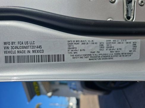 New 2026 Jeep Compass Latitude image 40