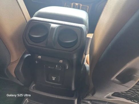 Used 2021 Jeep Wrangler Unlimited Rubicon AWD/4WD image 22