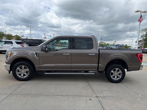 Used 2021 Ford F150 XLT w/ Equipment Group 302A High AWD/4WD image 3