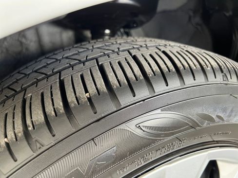 Used 2025 Toyota Corolla LE w/ Convenience Package image 28