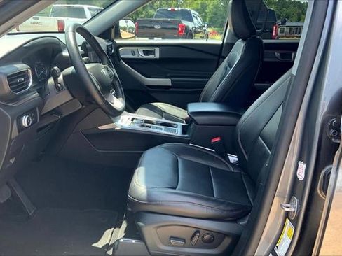Used 2023 Ford Explorer XLT w/ Equipment Group 202A image 90