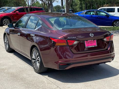 Used 2024 Nissan Altima 2.5 SV FWD image 4