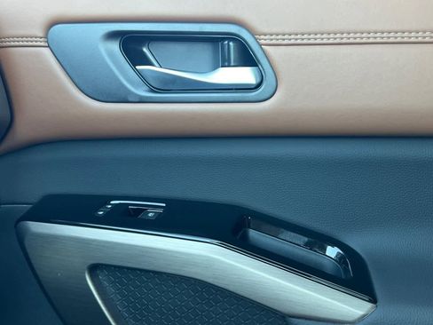 New 2025 Nissan Pathfinder Platinum image 20