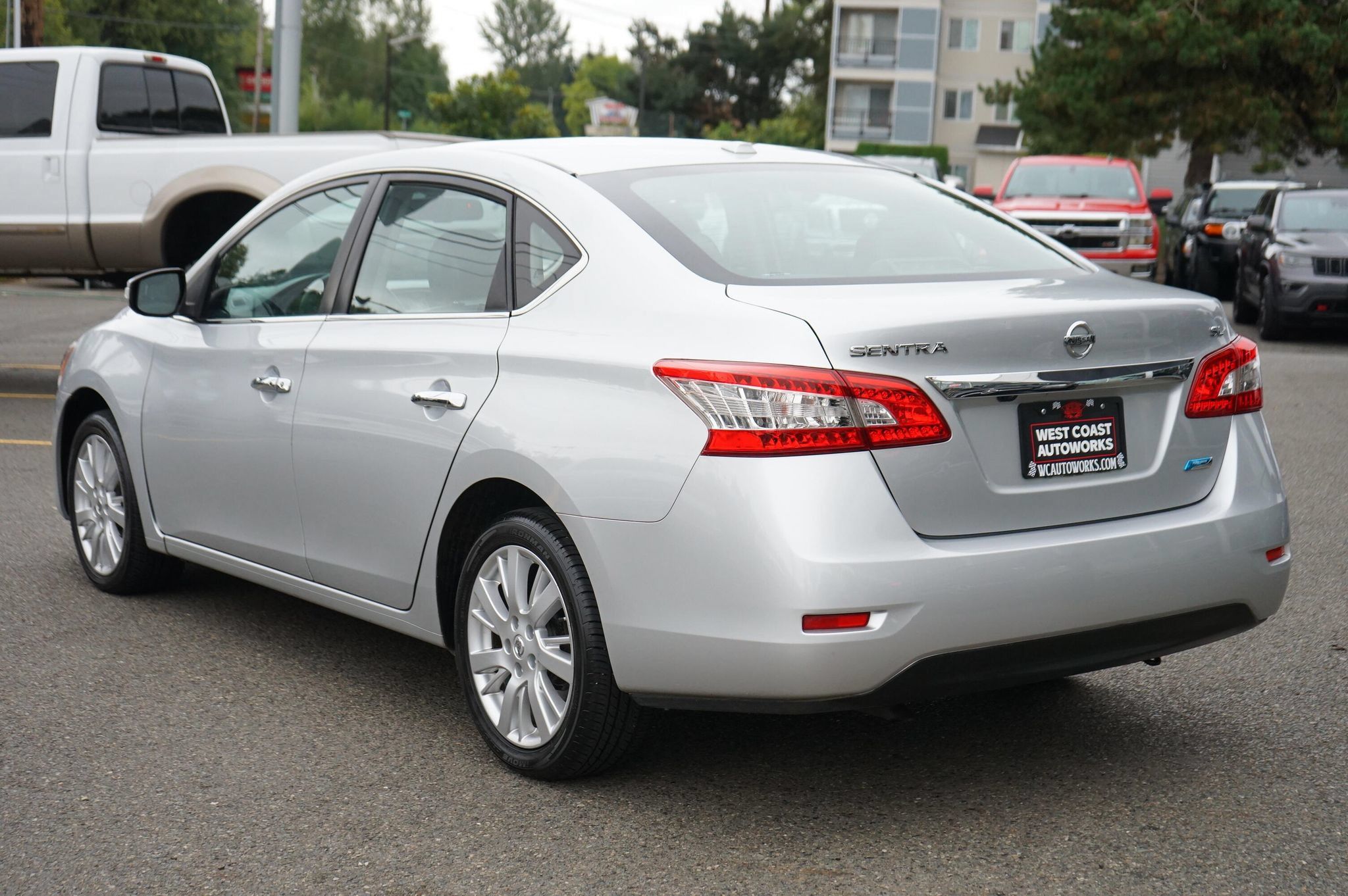 Used 2014 Nissan Sentra SL w/ Premium Package FWD image 3