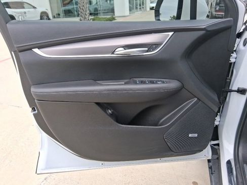 Used 2024 Cadillac XT5 Luxury image 13