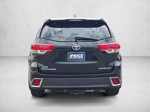 Used 2018 Toyota Highlander Limited Platinum AWD/4WD image 7