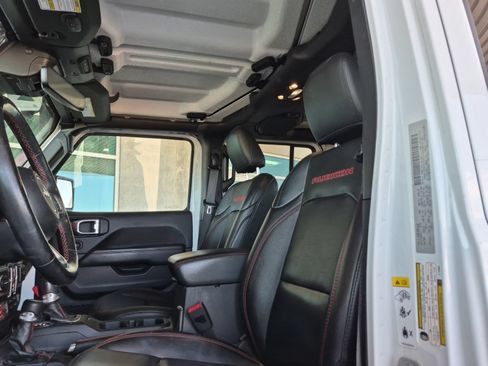 Used 2020 Jeep Gladiator Rubicon AWD/4WD image 11