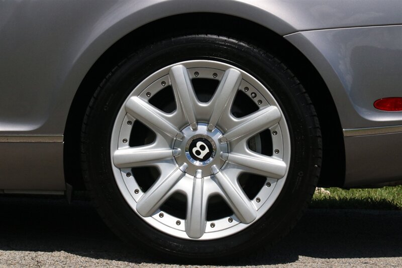 Used 2005 Bentley Continental GT AWD/4WD image 36