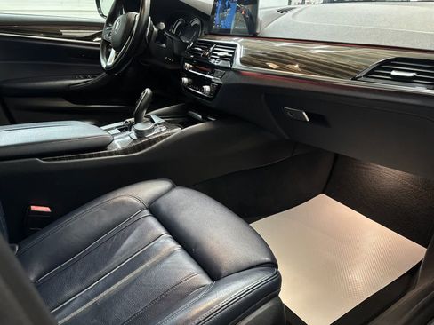 Used 2018 BMW 530i xDrive w/ Premium Package AWD/4WD image 26