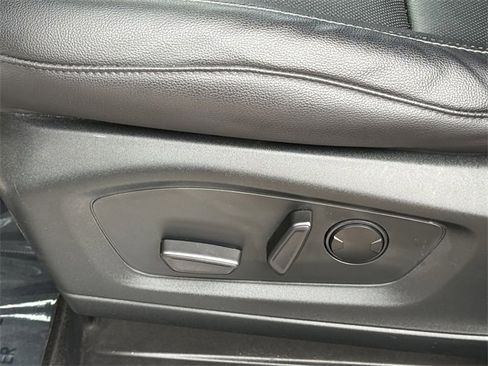 Certified 2022 Ford Explorer Limited w/ Equipment Group 301A image 7