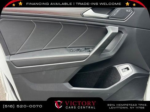 Used 2022 Volkswagen Tiguan SEL R-Line image 10