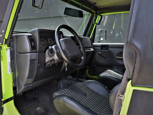 Used 2002 Jeep Wrangler X image 21