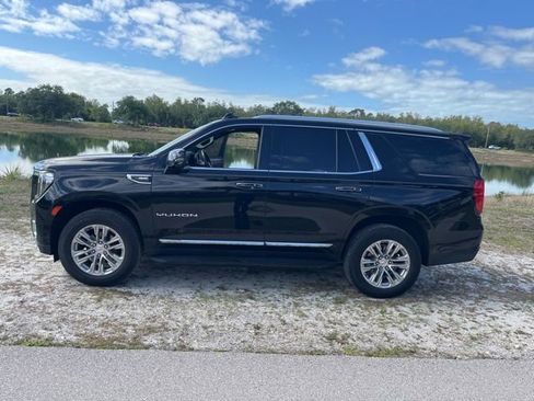 Certified 2023 GMC Yukon SLT w/ SLT Premium Package image 4