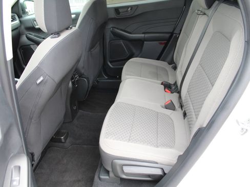 Used 2022 Ford Escape SE w/ SE Sport Appearance Package AWD/4WD image 11