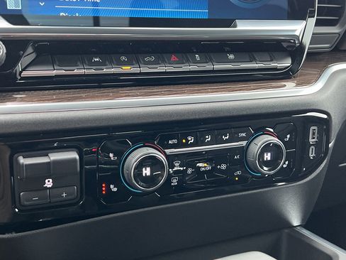 Used 2025 Chevrolet Silverado 1500 RST image 24