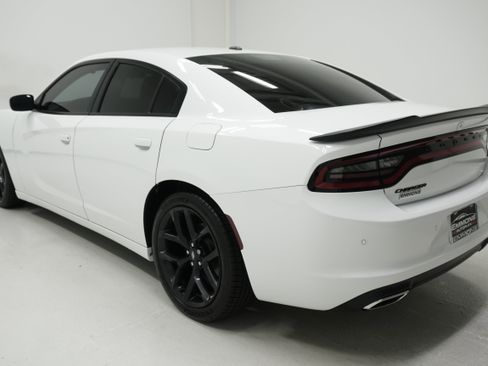 Used 2020 Dodge Charger SXT w/ Blacktop Package RWD image 6