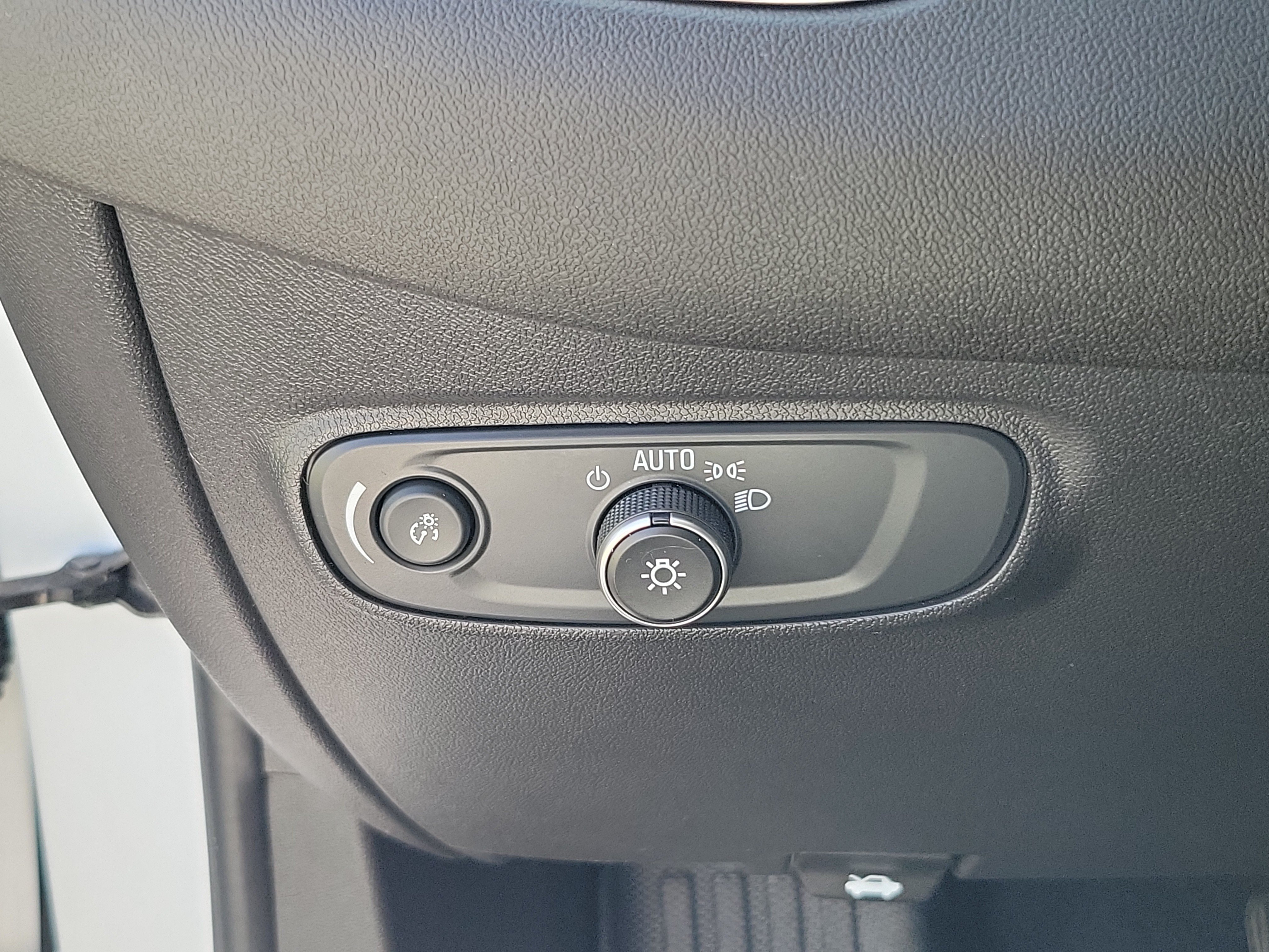 Used 2024 Chevrolet Equinox LT AWD/4WD image 19