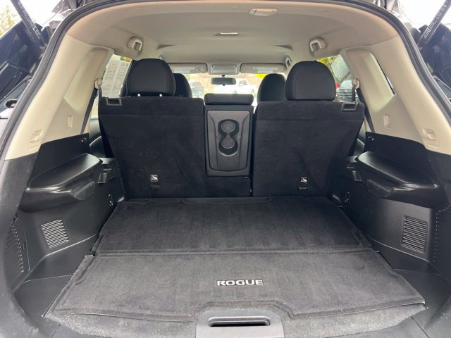 Used 2017 Nissan Rogue SV AWD/4WD image 15