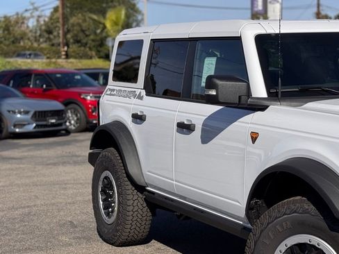 New 2025 Ford Bronco Badlands image 5