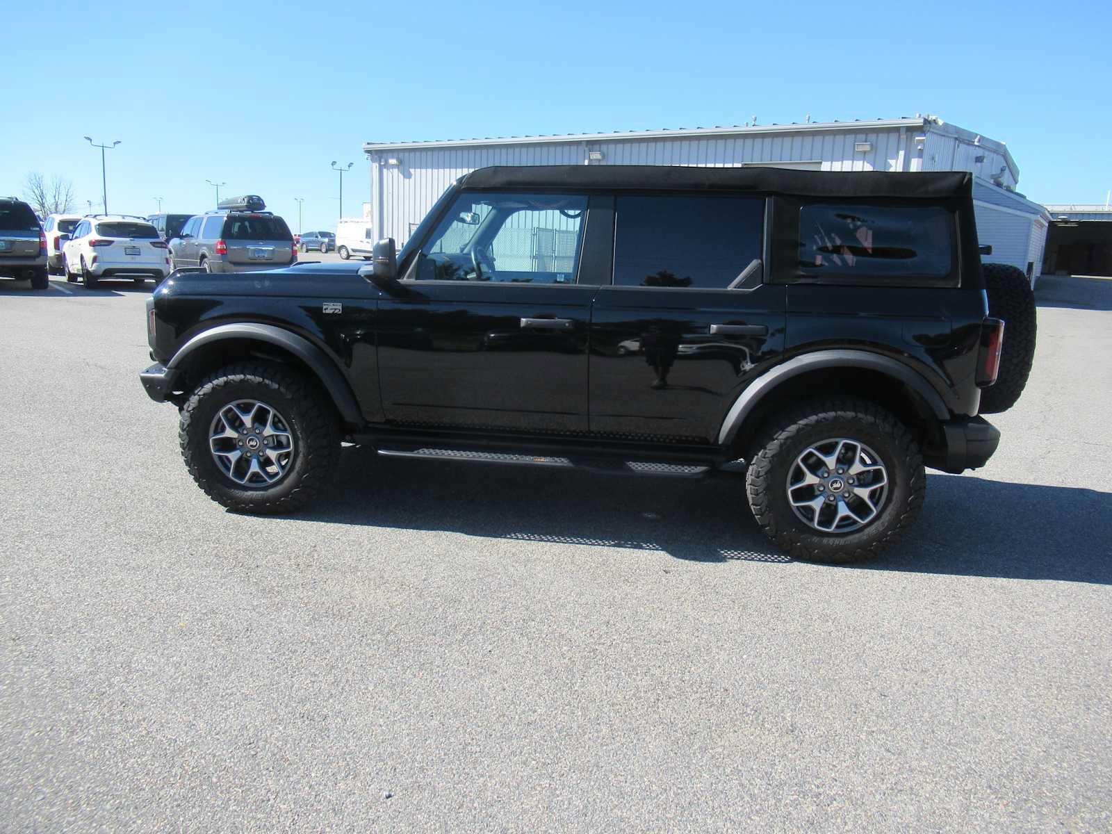Used 2024 Ford Bronco Badlands AWD/4WD image 8