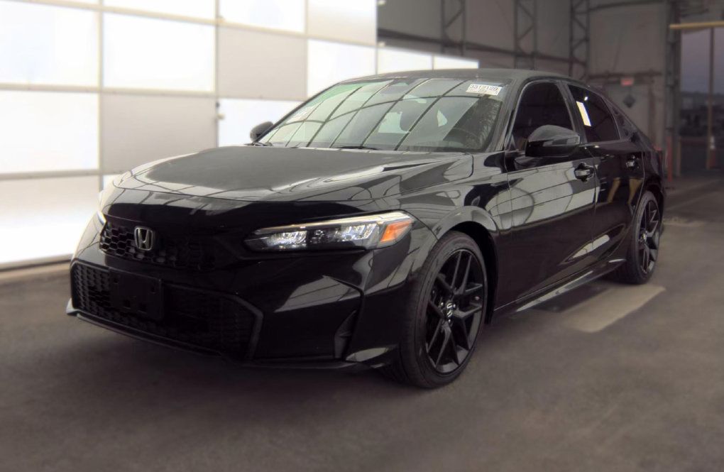 Used 2025 Honda Civic Sport image 2