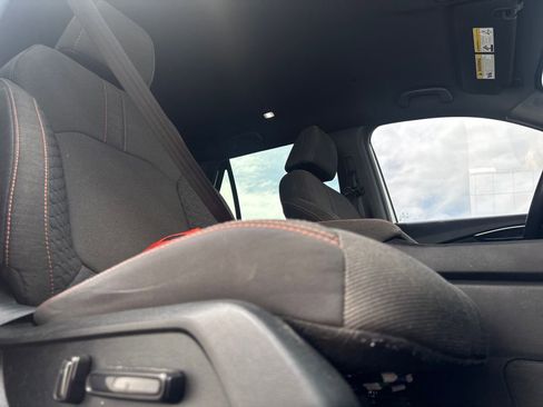 Used 2025 Honda Pilot Sport image 27