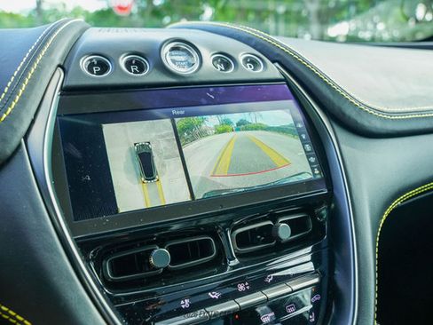 Used 2021 Aston Martin DBX image 56