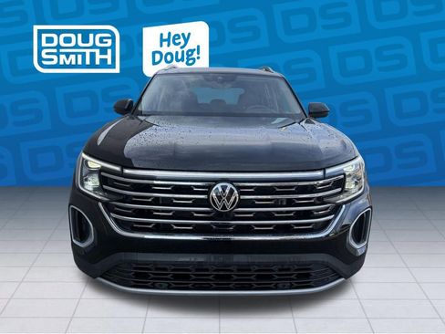 Used 2025 Volkswagen Atlas SEL image 3